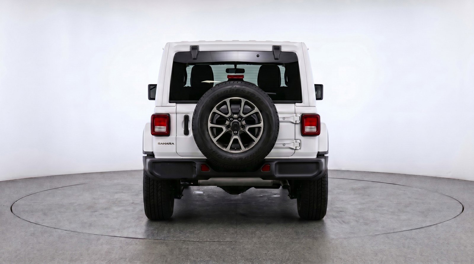 Used 2025 Jeep Wrangler Sahara AWD/4WD image 7