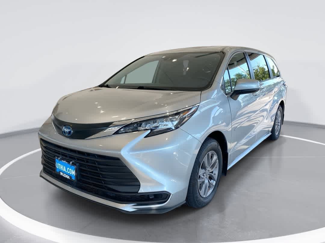 Used 2023 Toyota Sienna LE