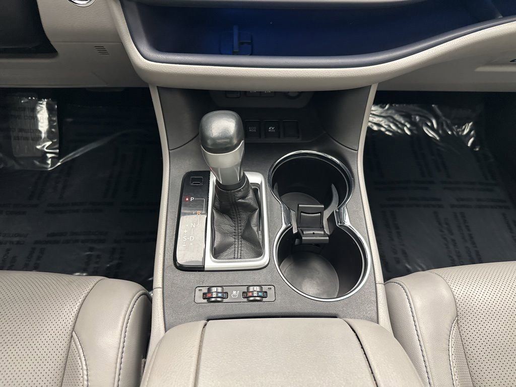 Used 2019 Toyota Highlander Limited image 23