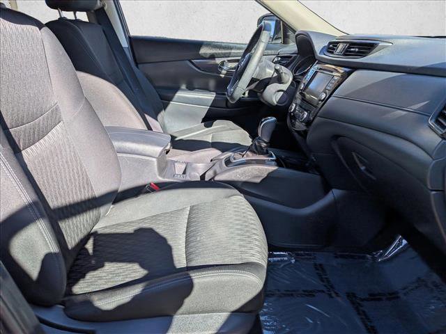 Used 2020 Nissan Rogue SV image 20