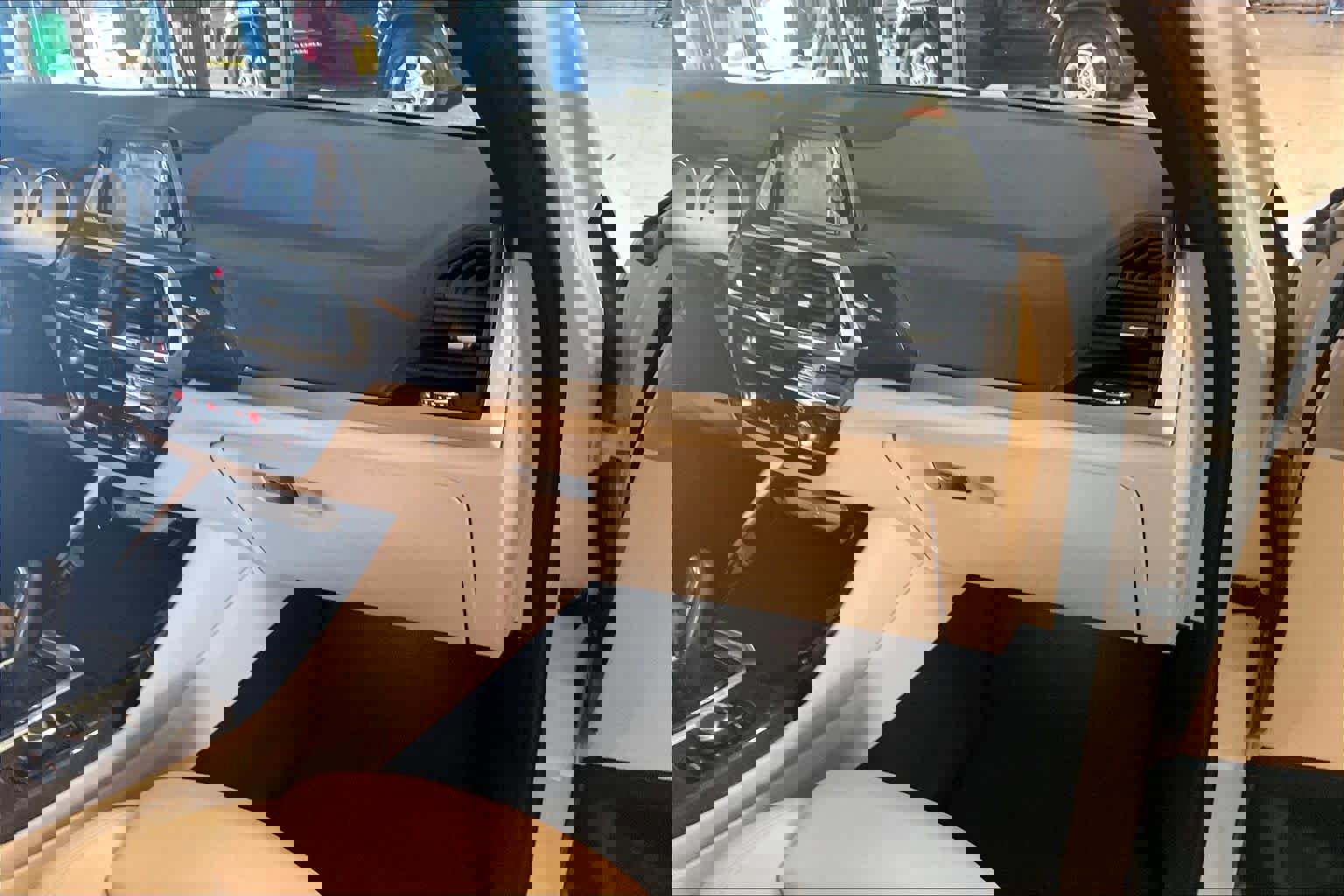 Used 2019 BMW X3 sDrive30i w/ Driving Assistance Package image 17