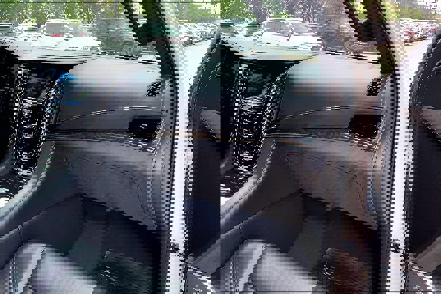 Used 2017 Cadillac Escalade Platinum image 19