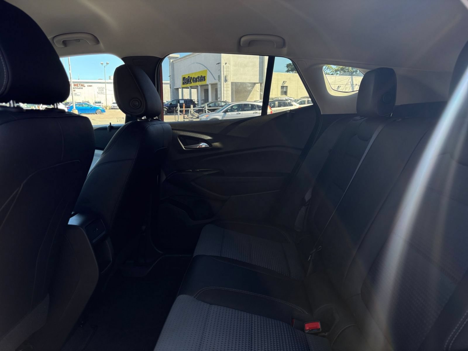 Used 2025 Chevrolet Trax LT w/ LT Convenience Package FWD image 21