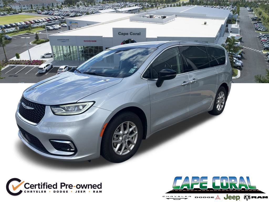 Used 2024 Chrysler Pacifica Touring-L