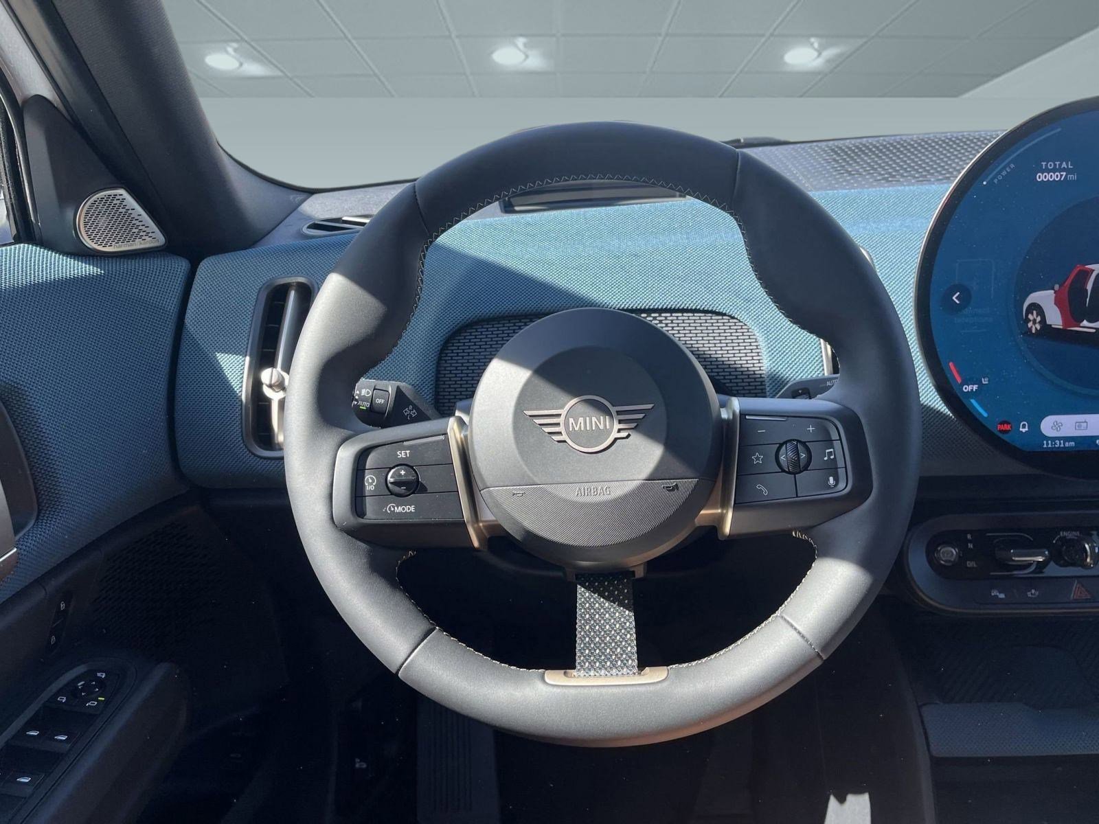Used 2025 MINI Cooper Countryman S w/ Comfort Package Max image 16