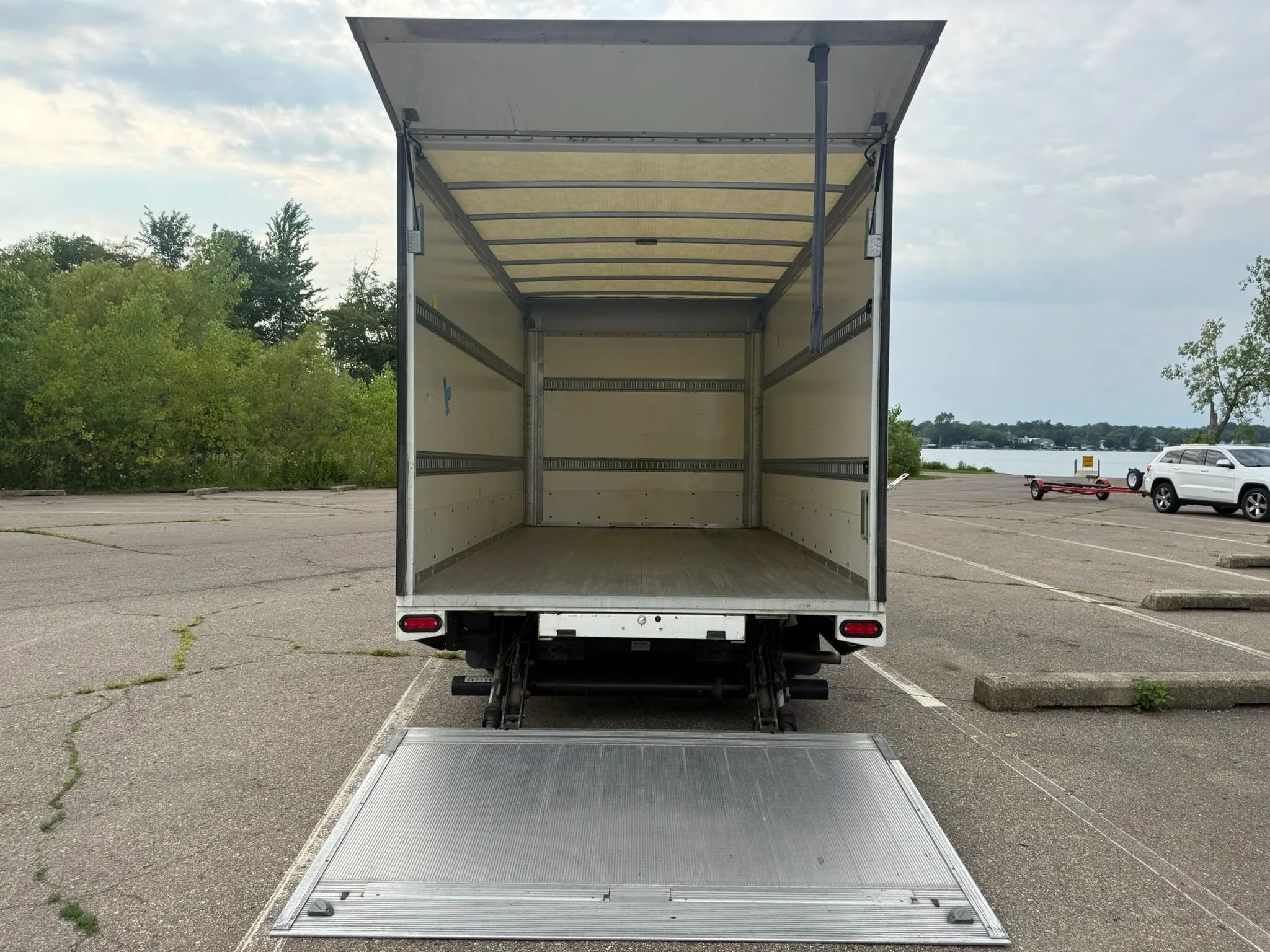 Used 2019 Ford Transit 350 156 DRW RWD image 7
