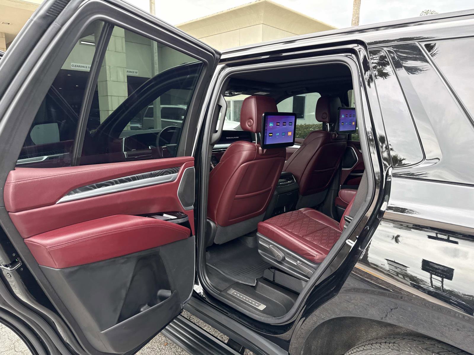 Certified 2025 Cadillac Escalade Sport w/ Touring Package AWD/4WD image 14