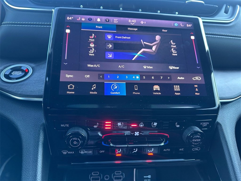 Used 2025 Jeep Grand Cherokee L Overland w/ Advanced Protech Group III image 23