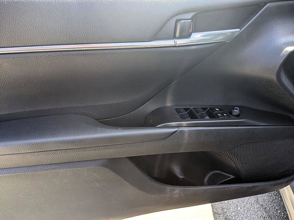 Used 2024 Toyota Camry SE FWD image 13