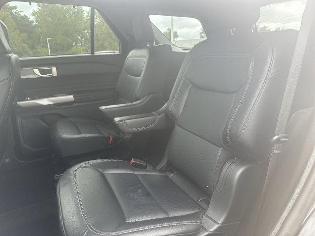 Used 2023 Ford Explorer Limited w/ Equipment Group 301A AWD/4WD image 27