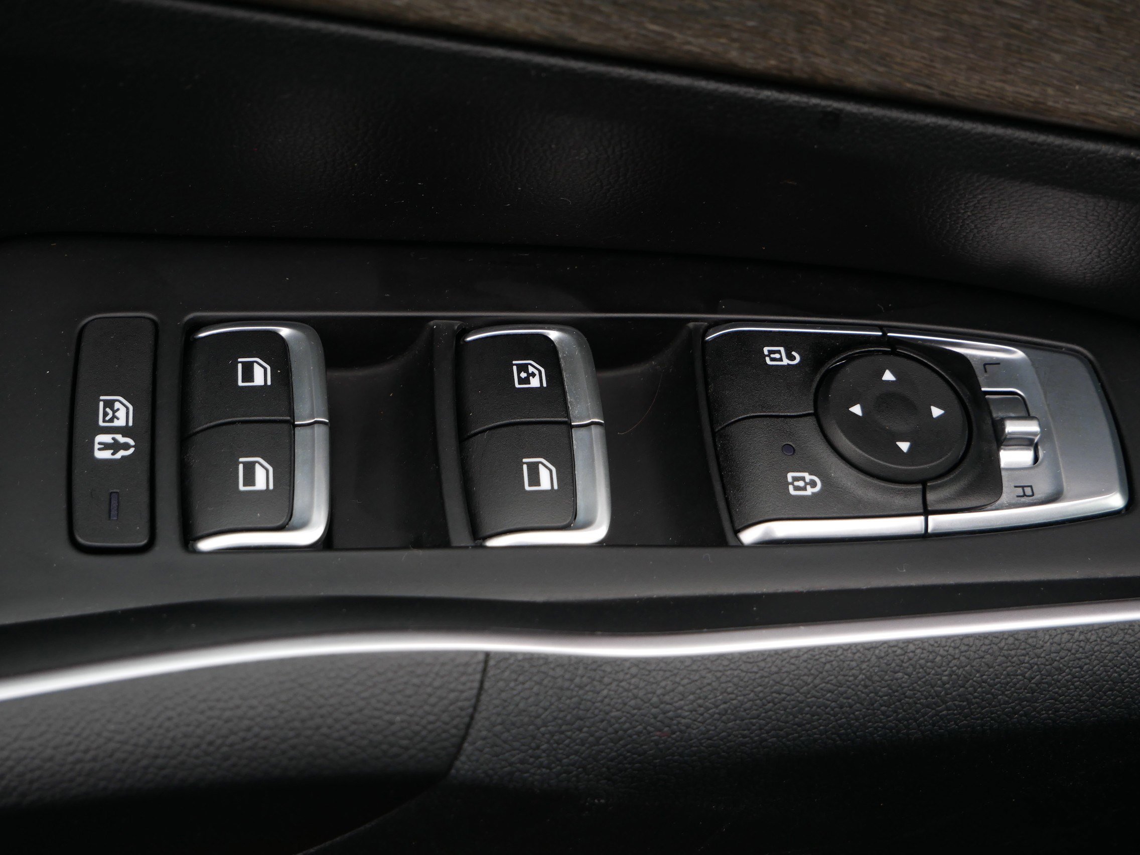 Used 2023 Kia Sorento S w/ Panoramic Sunroof Package image 19