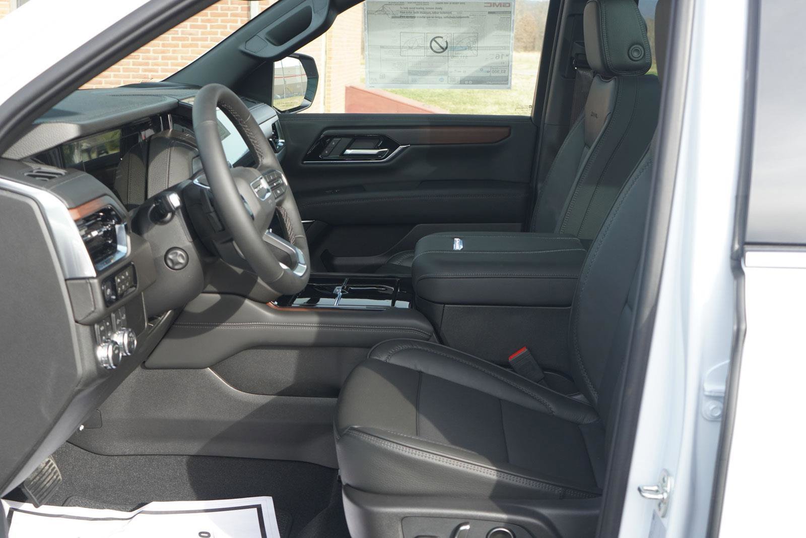 New 2026 GMC Yukon XL Denali w/ Sun & Power Step Package image 26