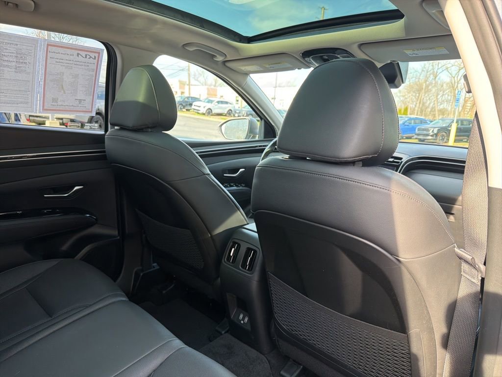 Used 2023 Hyundai Tucson Limited image 15