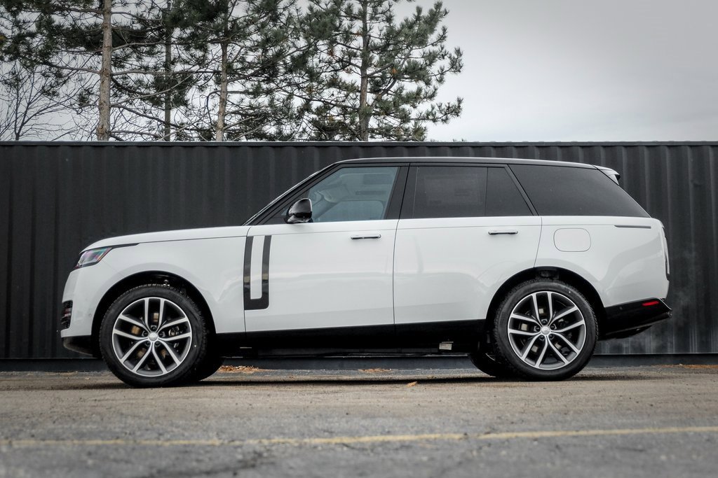 New 2025 Land Rover Range Rover SE image 3