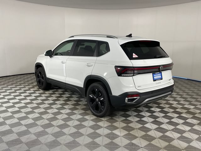 New 2026 Volkswagen Taos SEL AWD/4WD image 8