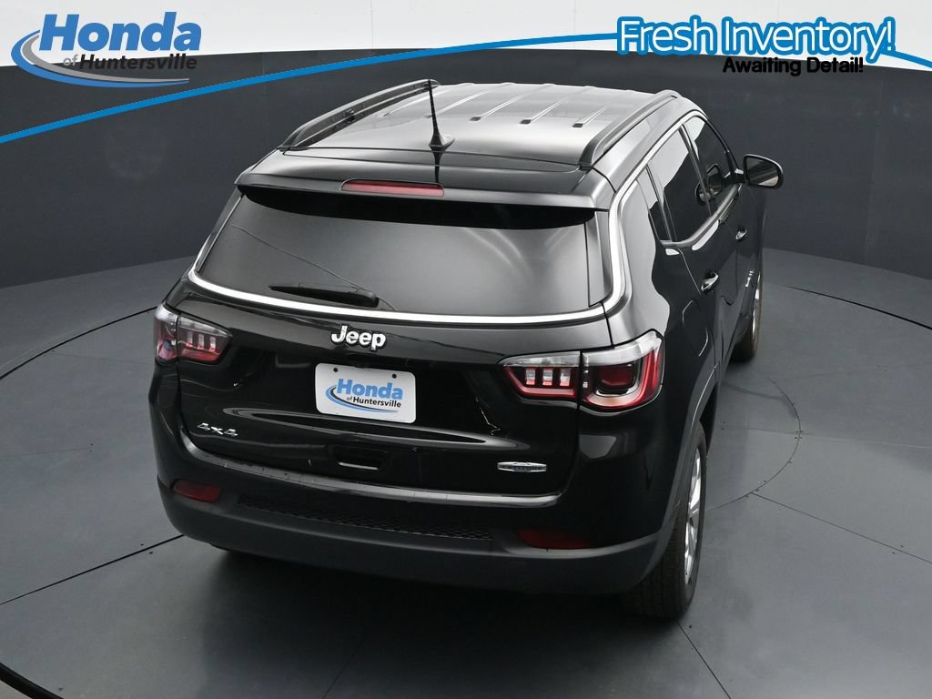 Used 2025 Jeep Compass Latitude AWD/4WD image 23