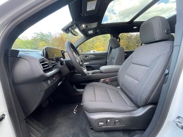 New 2026 Chevrolet Traverse LT w/ Sun and Wheel Package image 18