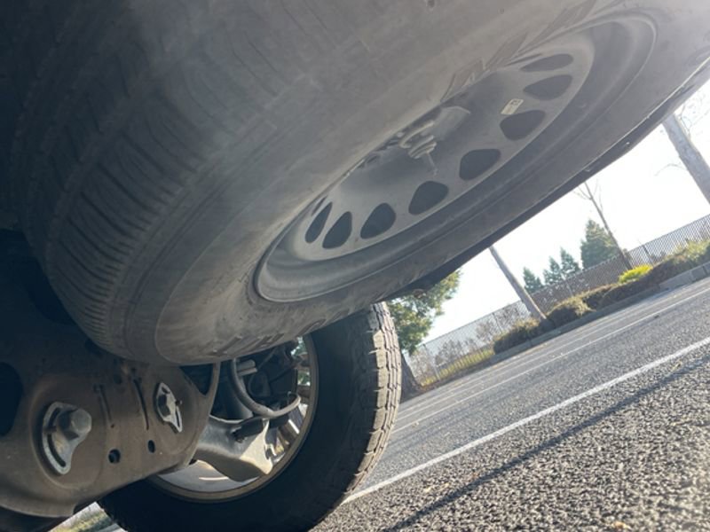 Used 2023 GMC Yukon SLT image 51