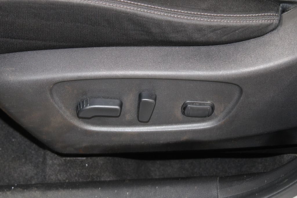Used 2020 Nissan Rogue SV AWD/4WD image 19
