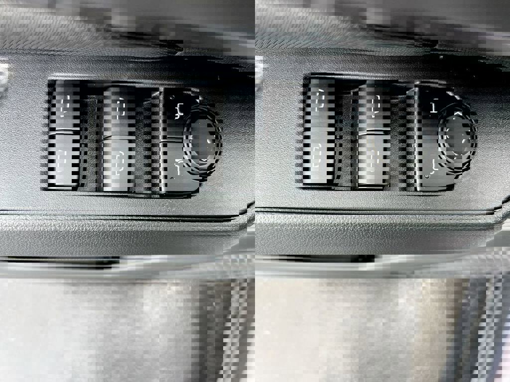 New 2026 Chevrolet Equinox EV LT w/ Comfort Package image 50