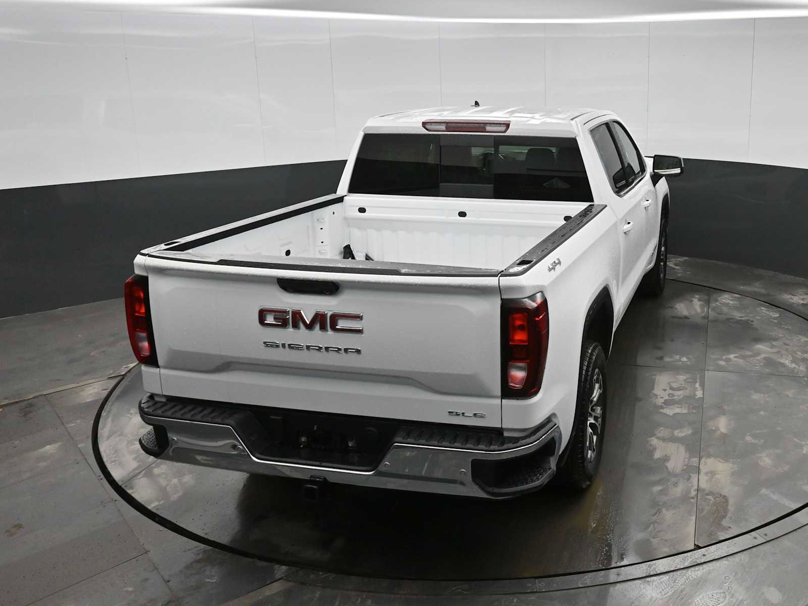 New 2026 GMC Sierra 1500 SLE w/ Preferred Package AWD/4WD image 27