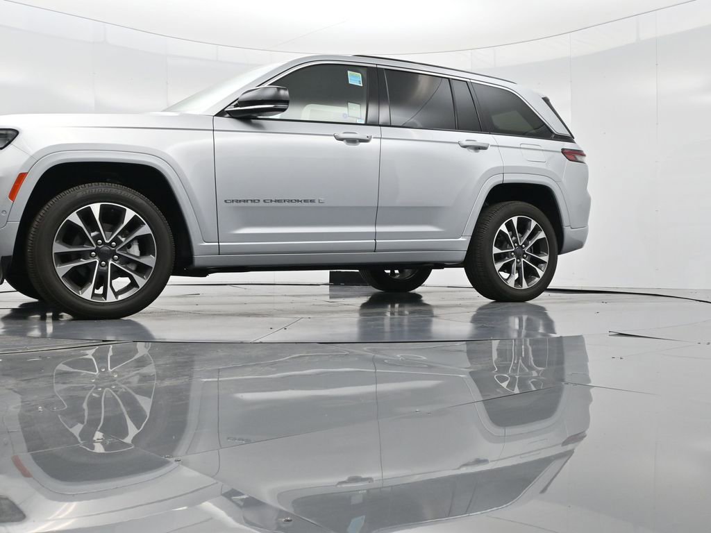 Used 2023 Jeep Grand Cherokee Overland image 47