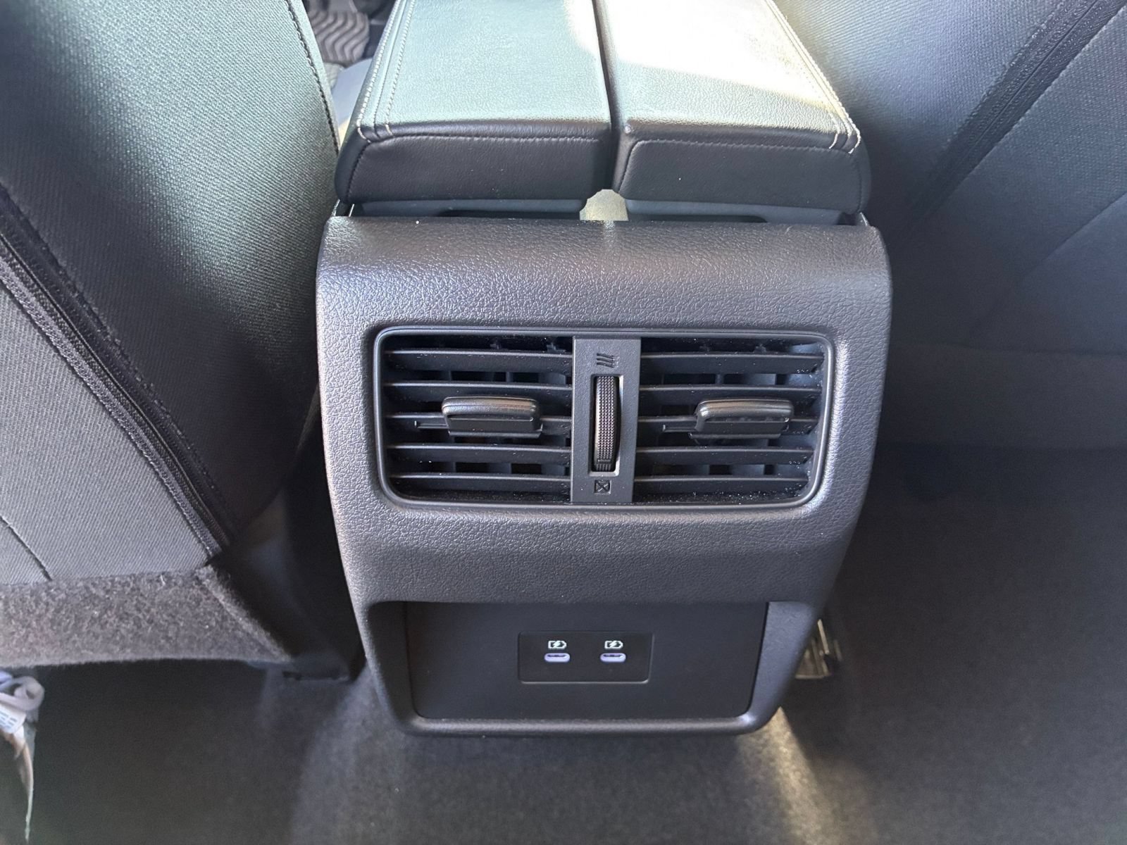 Used 2026 Nissan Rogue SV FWD image 24