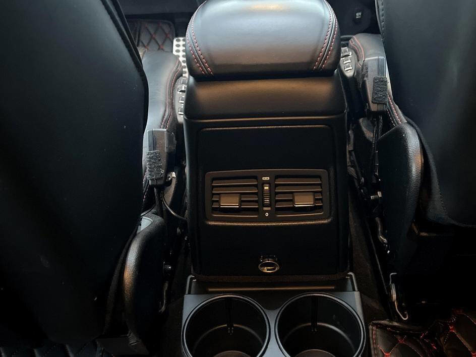 Used 2017 Mercedes-Benz G 63 AMG 4MATIC image 30