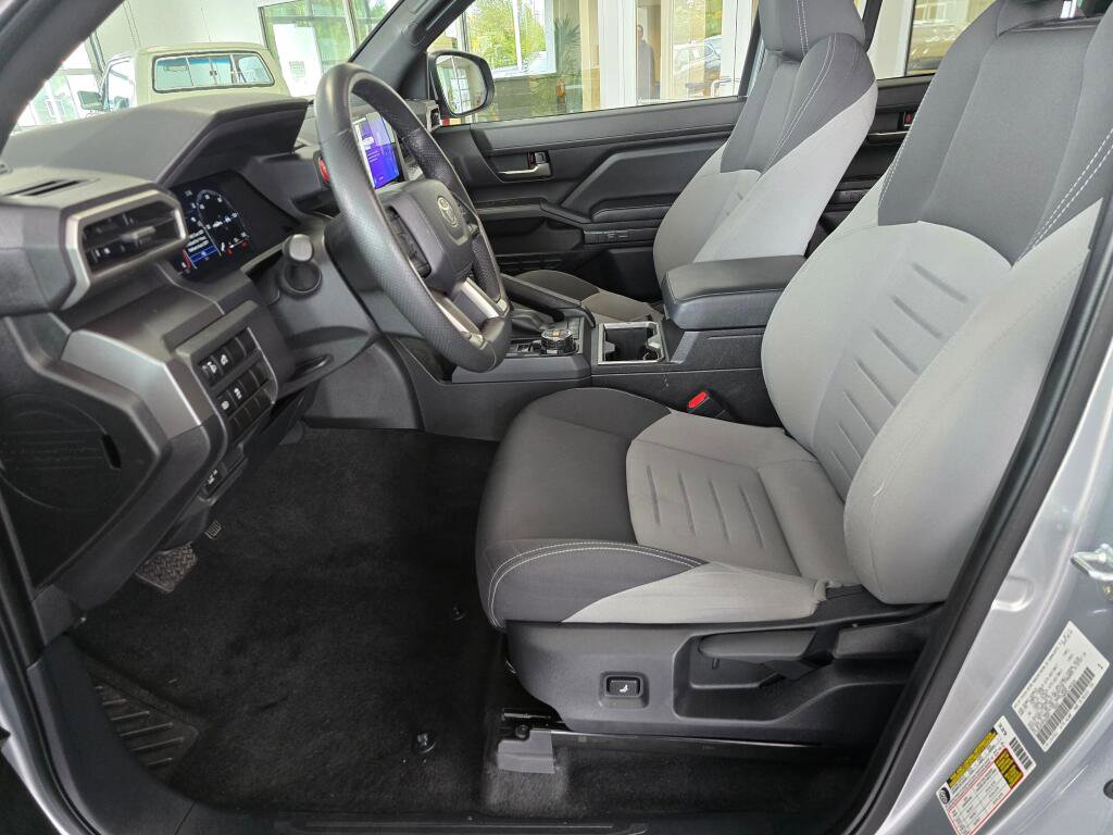 Used 2024 Toyota Tacoma TRD Off-Road AWD/4WD image 18