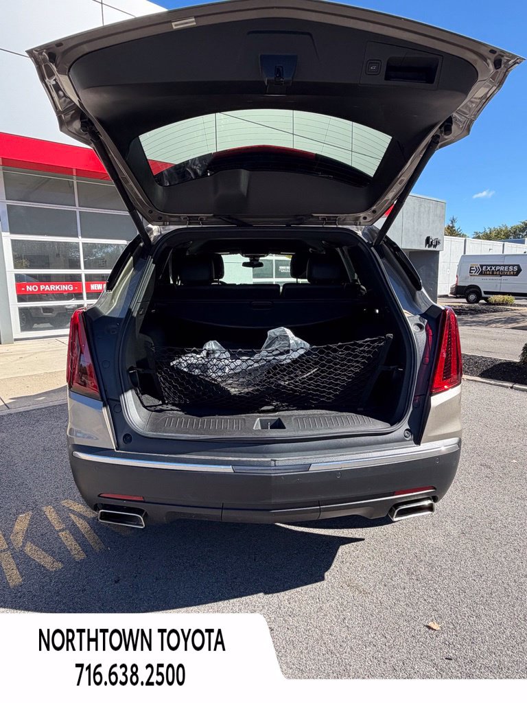 Used 2022 Cadillac XT5 Luxury w/ LPO, Floor Liner Package AWD/4WD image 8