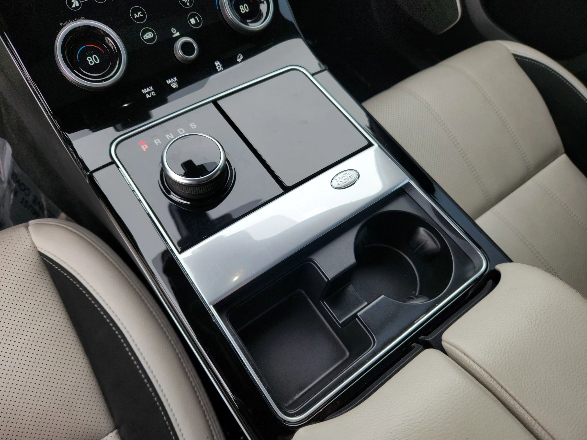 Used 2020 Land Rover Range Rover Velar R-Dynamic S image 13