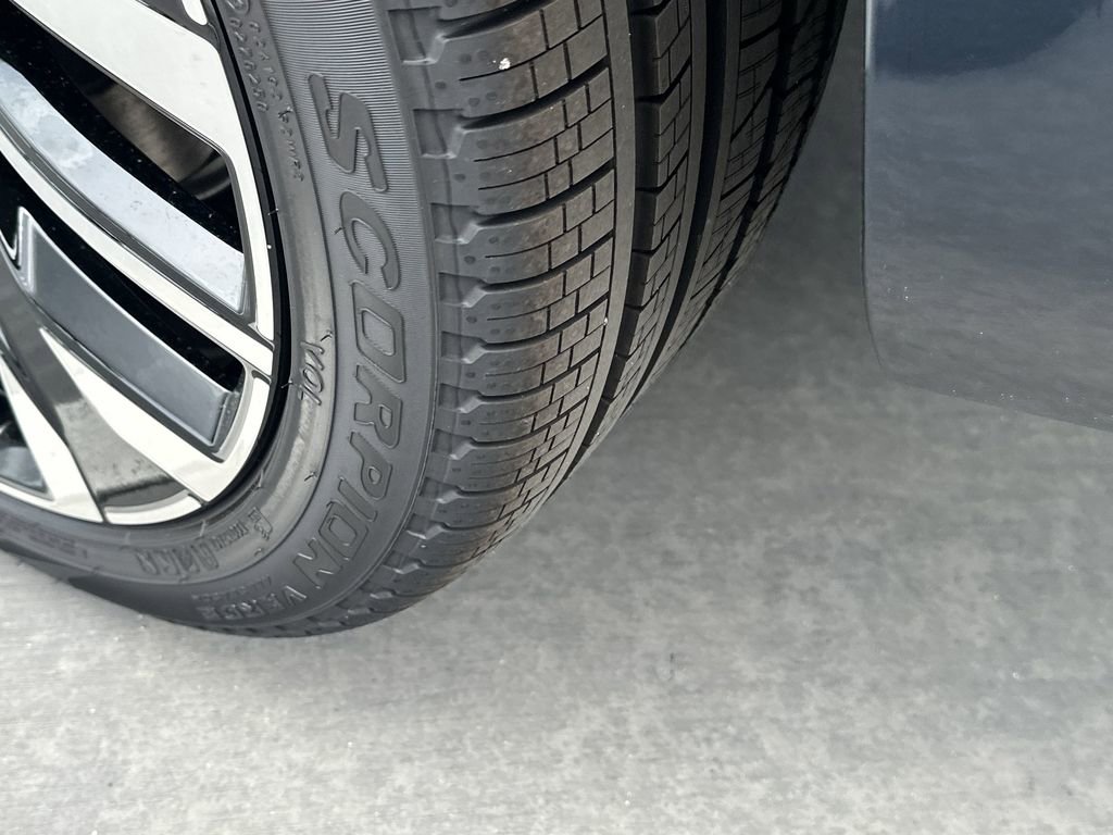 New 2026 Volvo XC90 B5 Ultra w/ Protection Package Premier image 11