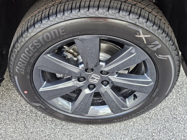 New 2026 Honda Pilot Sport image 5