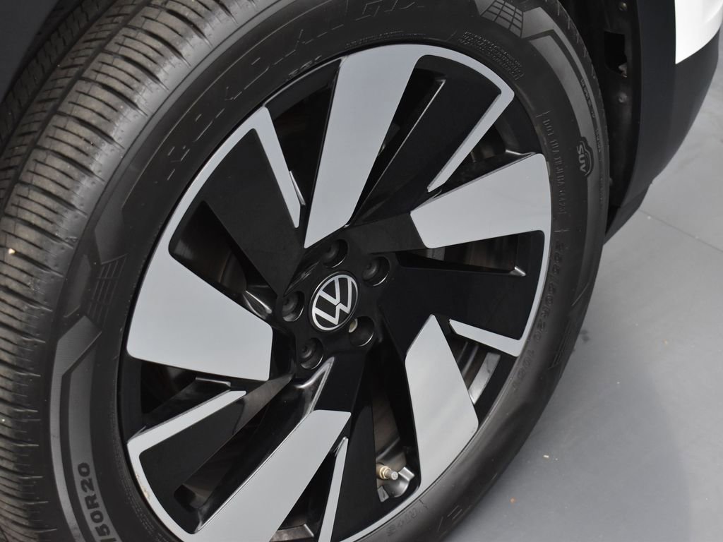 Used 2024 Volkswagen Atlas Cross Sport SE FWD image 36