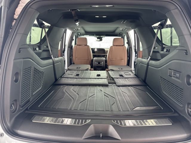 New 2026 Chevrolet Suburban High Country w/ Sun And Tow Package image 33