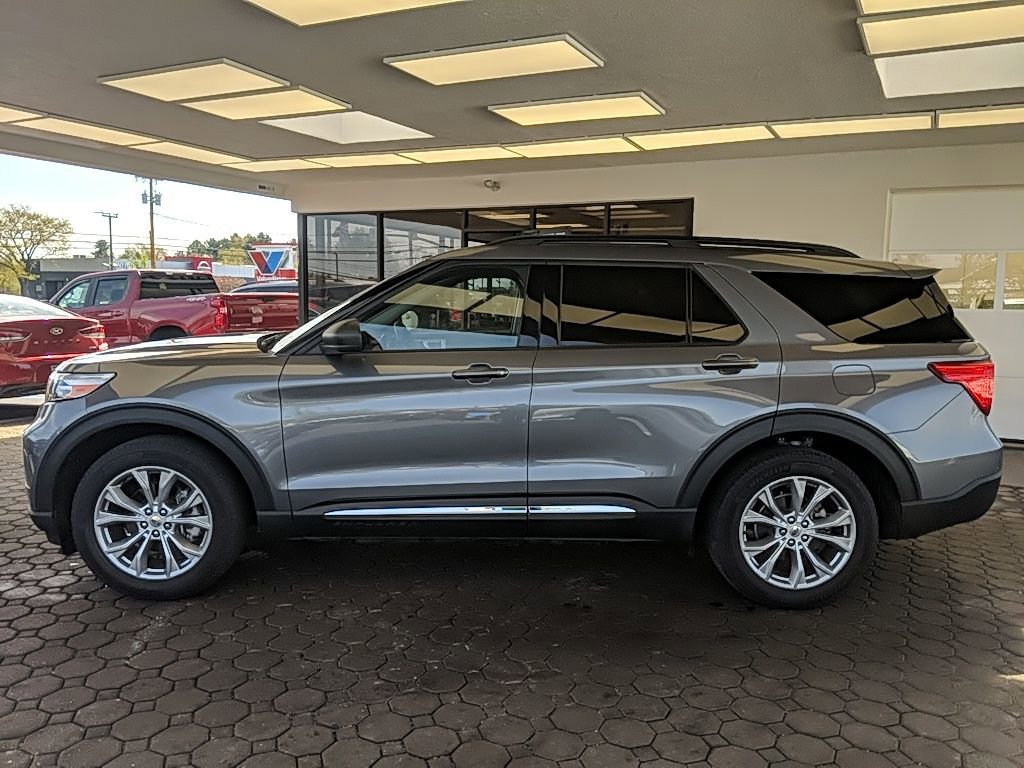 Used 2023 Ford Explorer XLT w/ Equipment Group 202A image 11