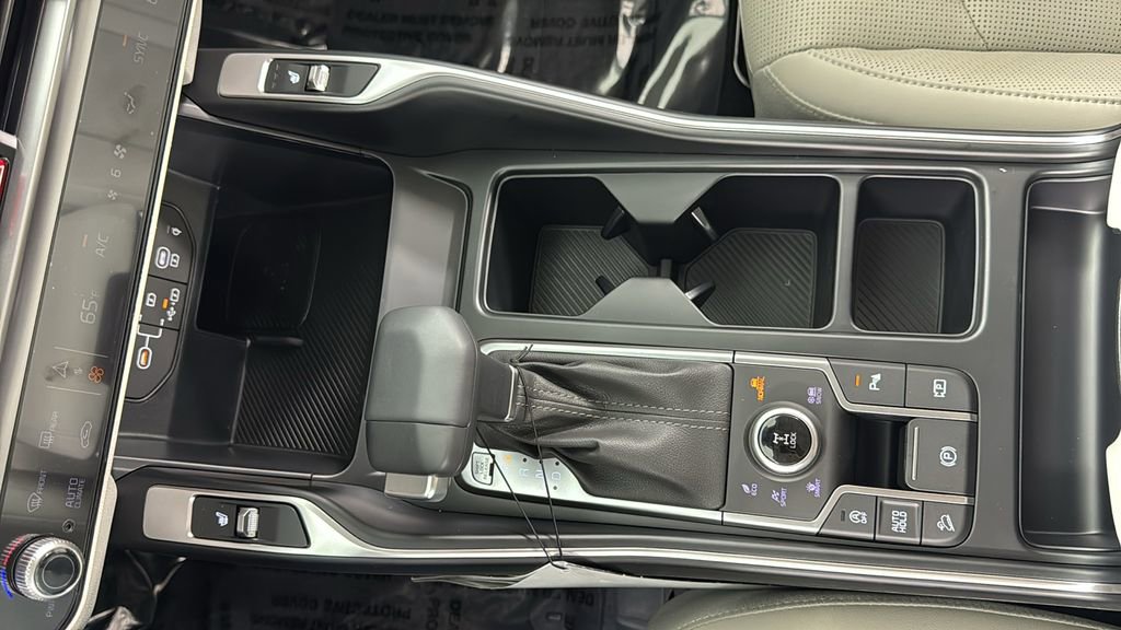 New 2025 Kia Sorento S image 29