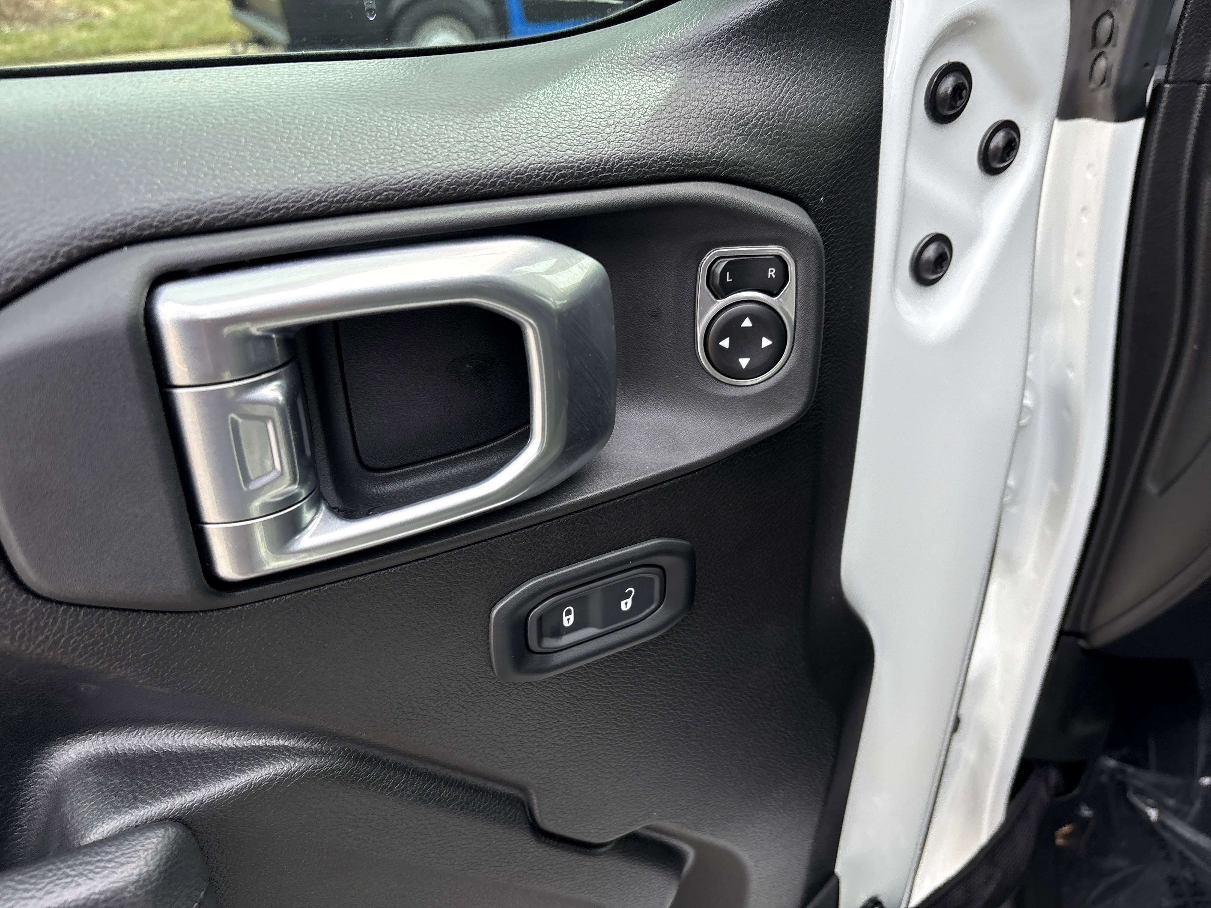 Certified 2025 Jeep Gladiator Nighthawk image 17