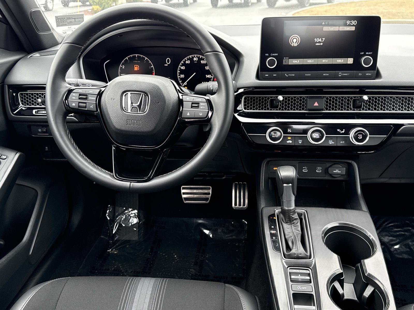 Used 2025 Honda Civic Sport image 2