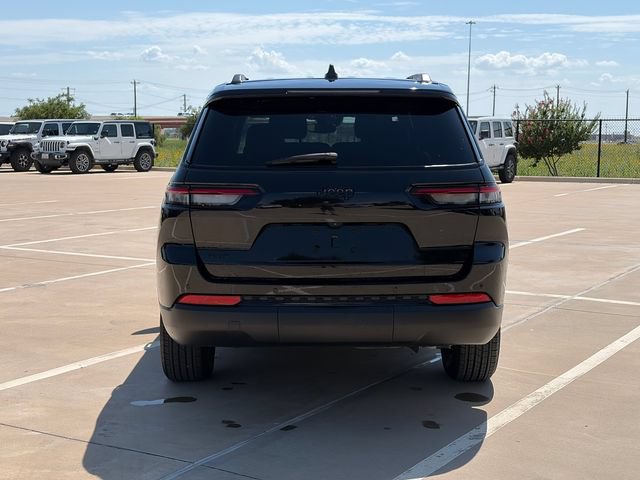 Certified 2024 Jeep Grand Cherokee L Laredo AWD/4WD image 8