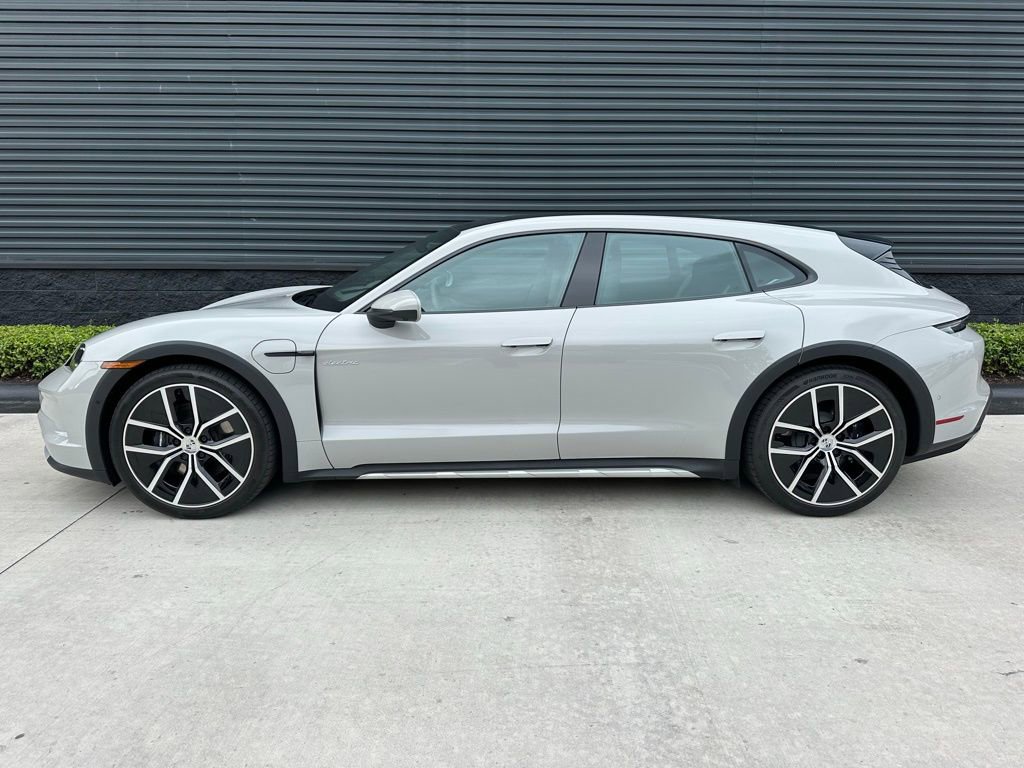Certified 2025 Porsche Taycan 4 Cross Turismo image 2