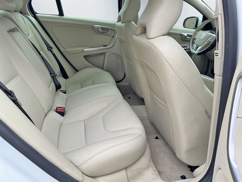 Used 2016 Volvo S60 T5 Premier w/ Convenience Package image 21