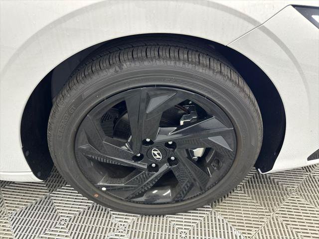 New 2026 Hyundai Elantra SEL Sport Premium FWD image 12