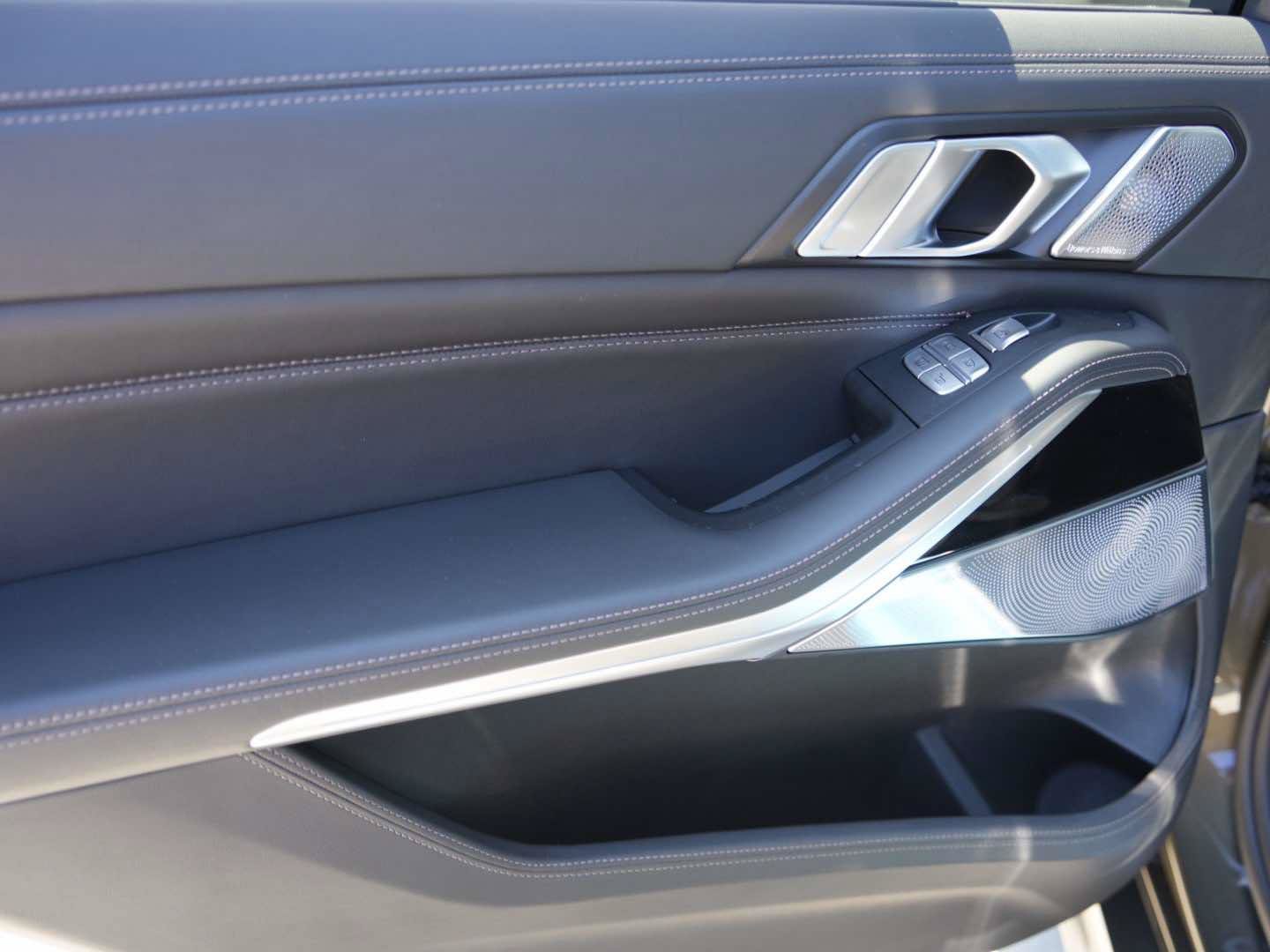 New 2026 BMW ALPINA XB7 AWD/4WD image 9