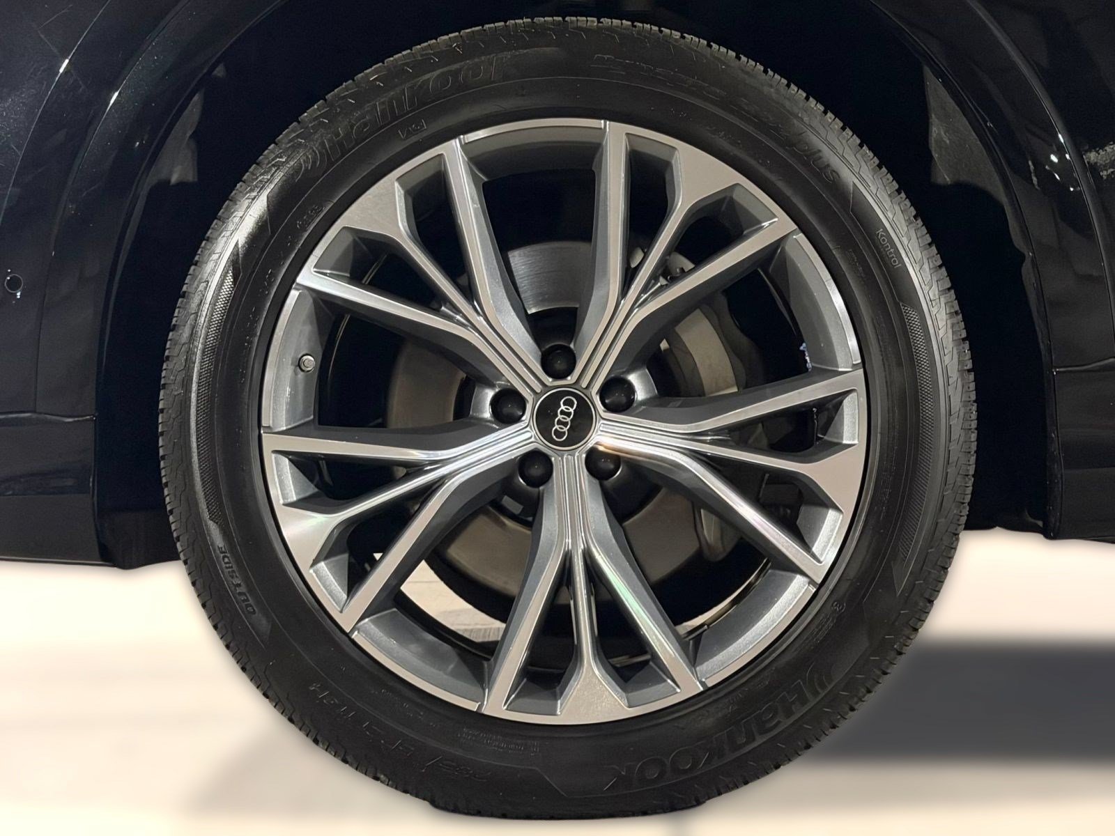 Certified 2023 Audi Q8 Premium Plus w/ Premium Plus Package AWD/4WD image 12