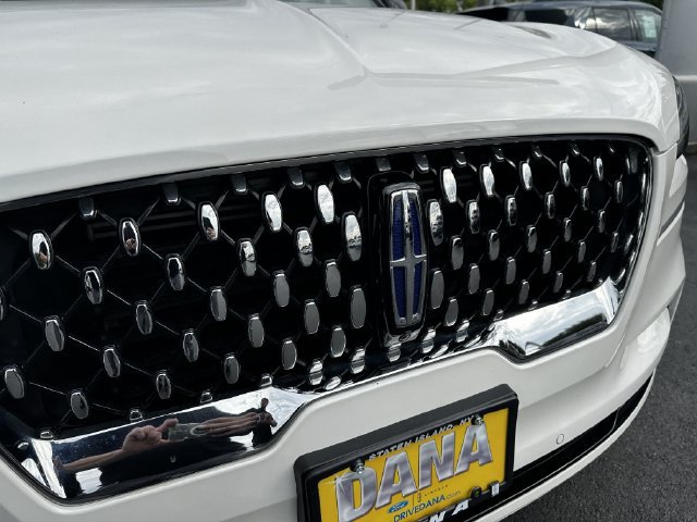 Certified 2023 Lincoln Aviator Grand Touring w/ Equipment Group 301A AWD/4WD image 10