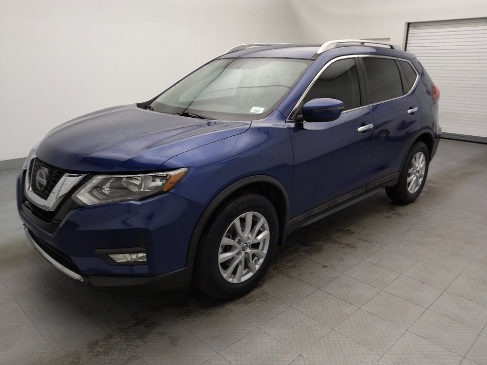 Used 2018 Nissan Rogue SV image 2