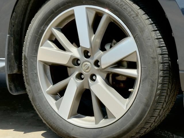 Used 2015 Nissan Pathfinder Platinum FWD image 11