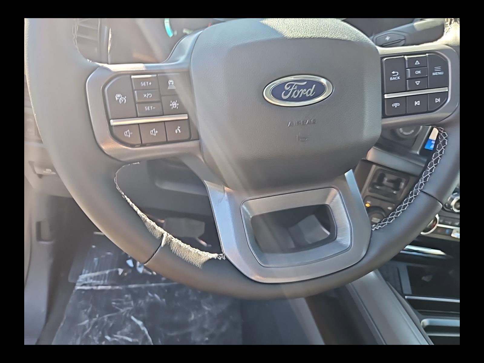 New 2026 Ford F350 Lariat w/ Lariat Ultimate Package image 18