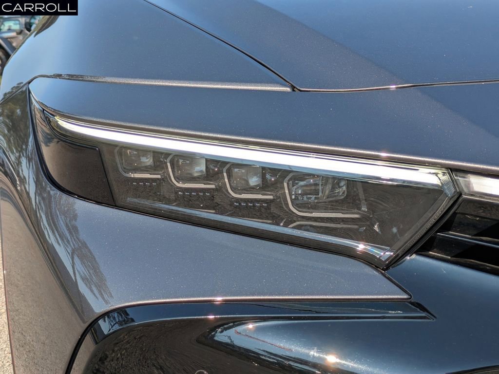 Used 2023 Toyota Crown Limited image 10